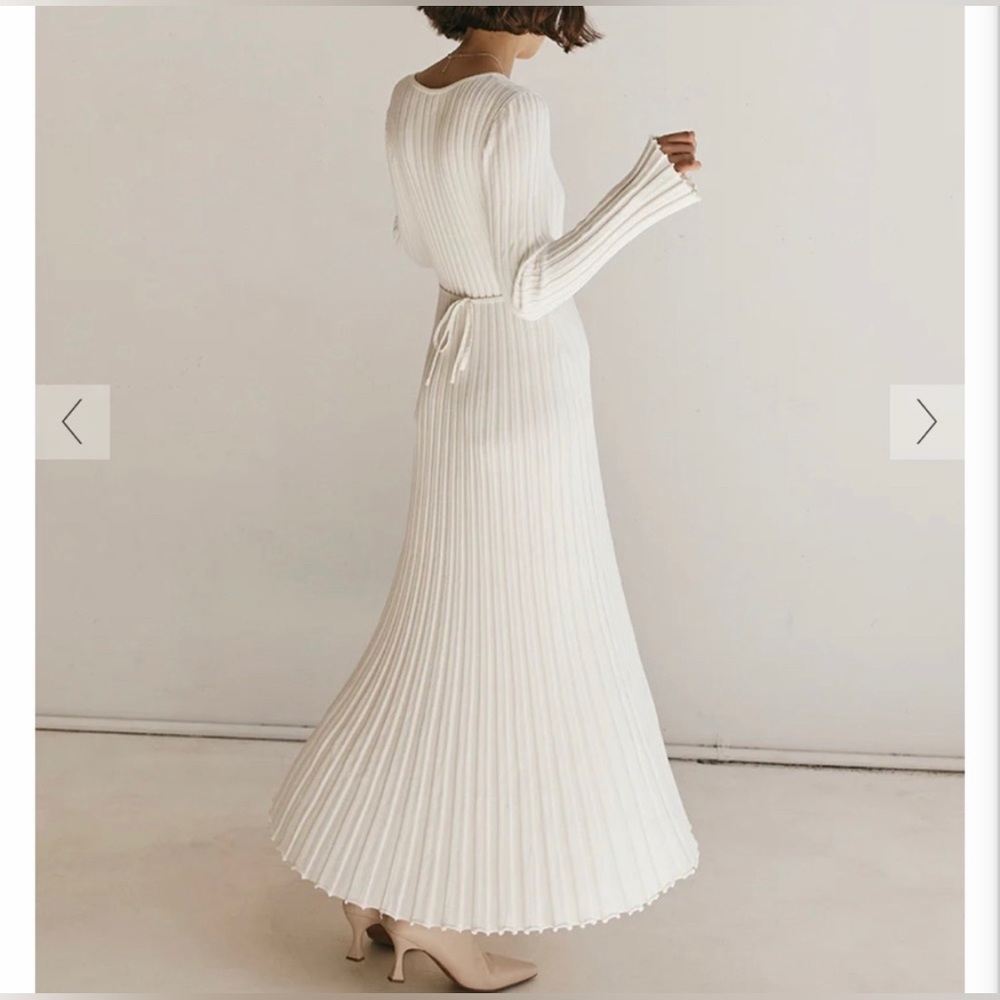 NWT DISSH Reign White Sleeved Knit Dress